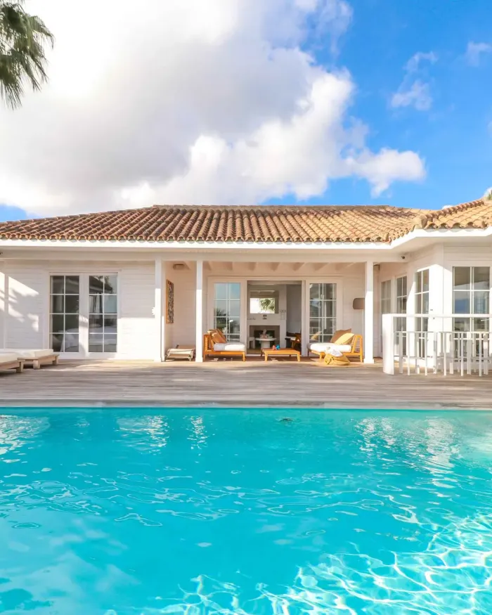 Villa en venta en Nueva Atalaya, Estepona East