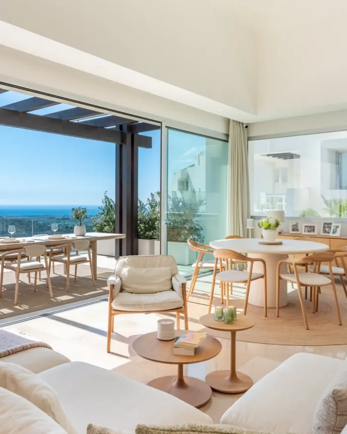 Takvåning till salu i Marbella Club Hills, Benahavis