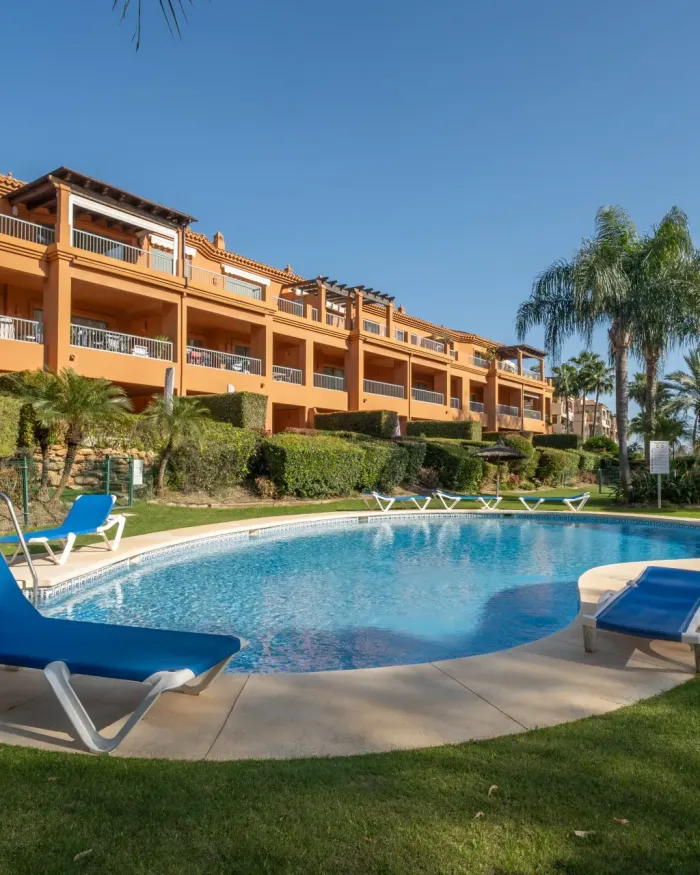 Markplanslägenhet till salu i Benatalaya, Estepona East