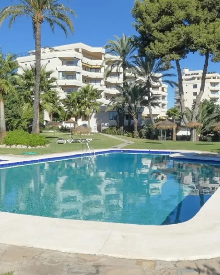 Apartment for sale in Atalaya, Estepona East