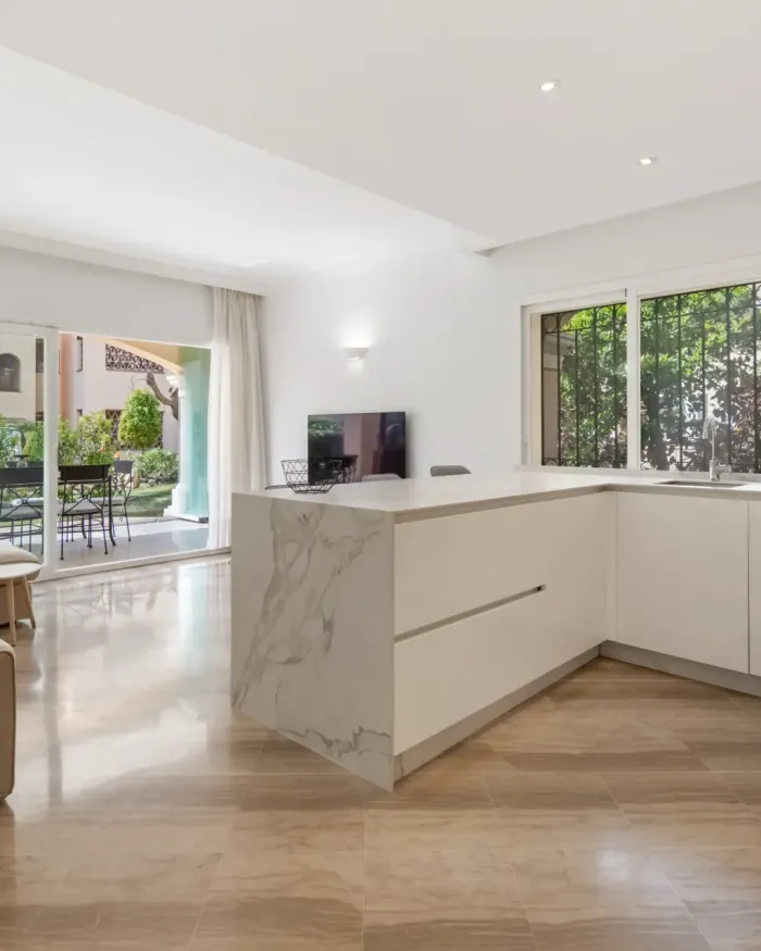 Markplanslägenhet till salu i Hacienda Elviria, Marbella Este