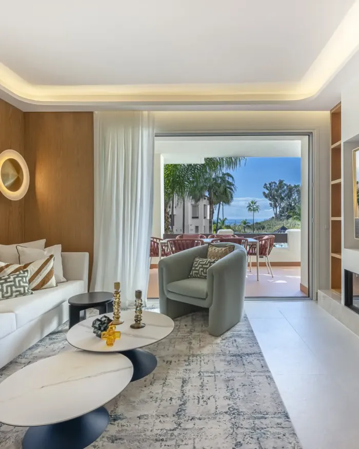 Apartment for sale in Bahía del Velerín, Estepona East