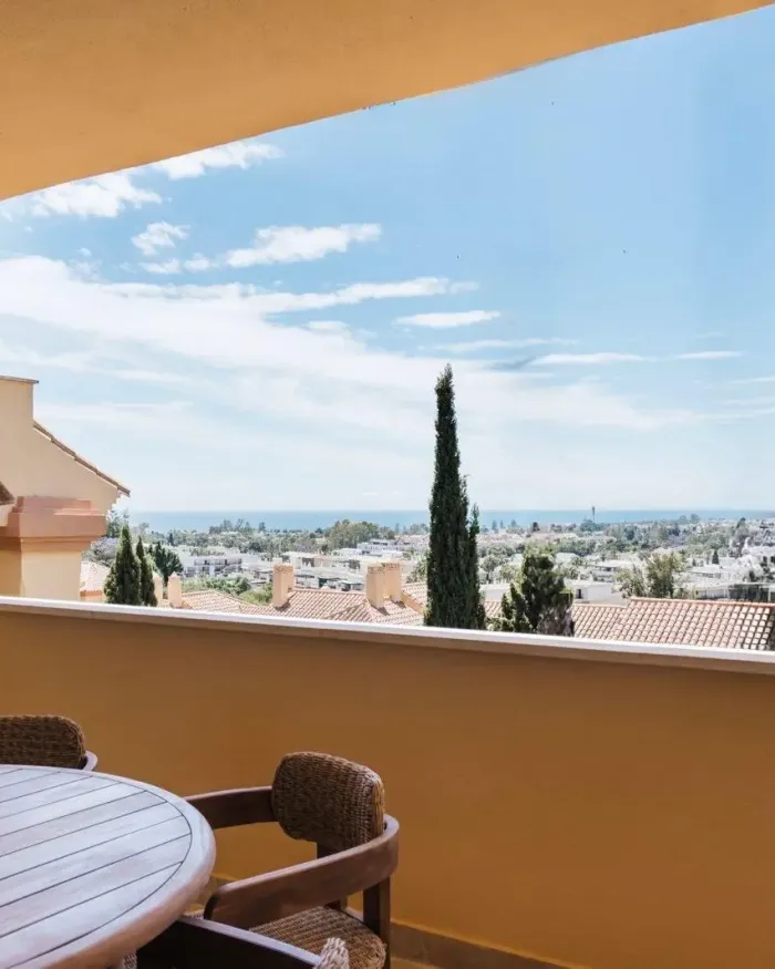 Apartment for sale in Cumbres del Rodeo, Nueva Andalucia