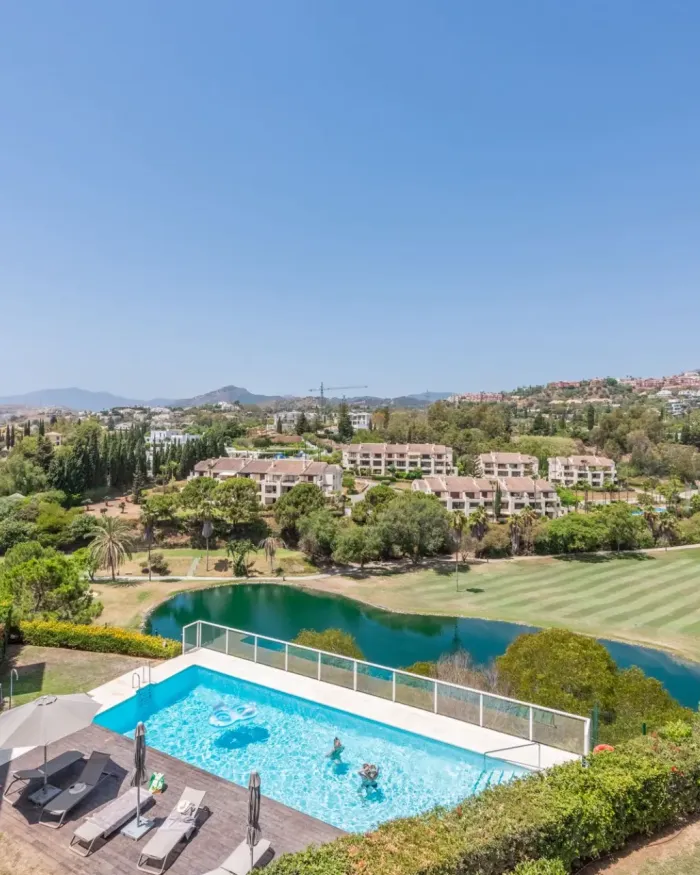 Duplex Penthouse for sale in La Quinta, Benahavis