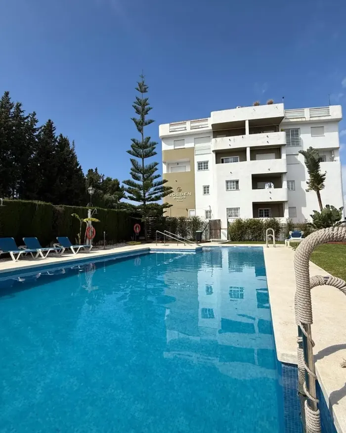 Apartamento en venta en Nueva Andalucia, Marbella