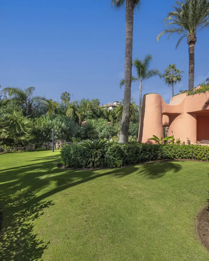 Apartamento en venta en Cabo Bermejo, Estepona East