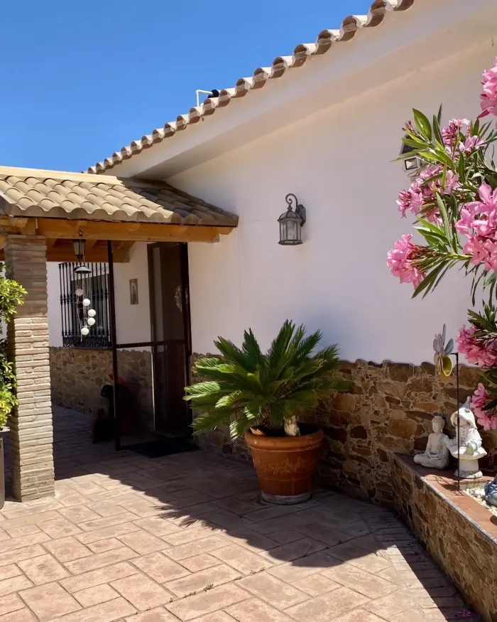 Landhuis te koop in El Padron, Estepona East