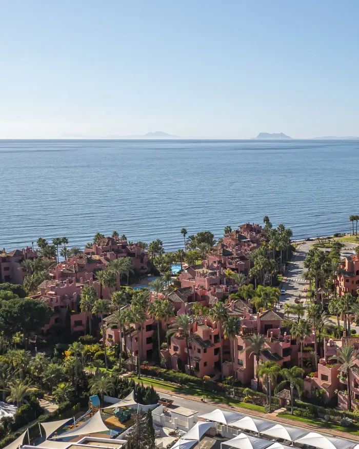 Ground Floor Apartment for sale in Menara Beach, Estepona East